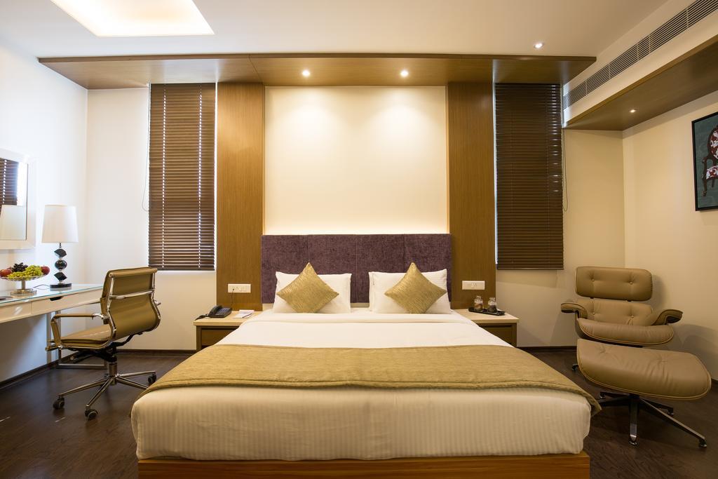 Kiscol Grands Hotel Коимбатур Экстерьер фото