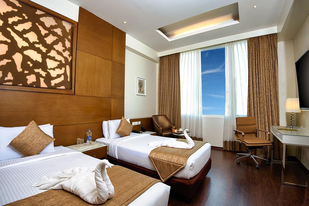 Kiscol Grands Hotel Коимбатур Экстерьер фото