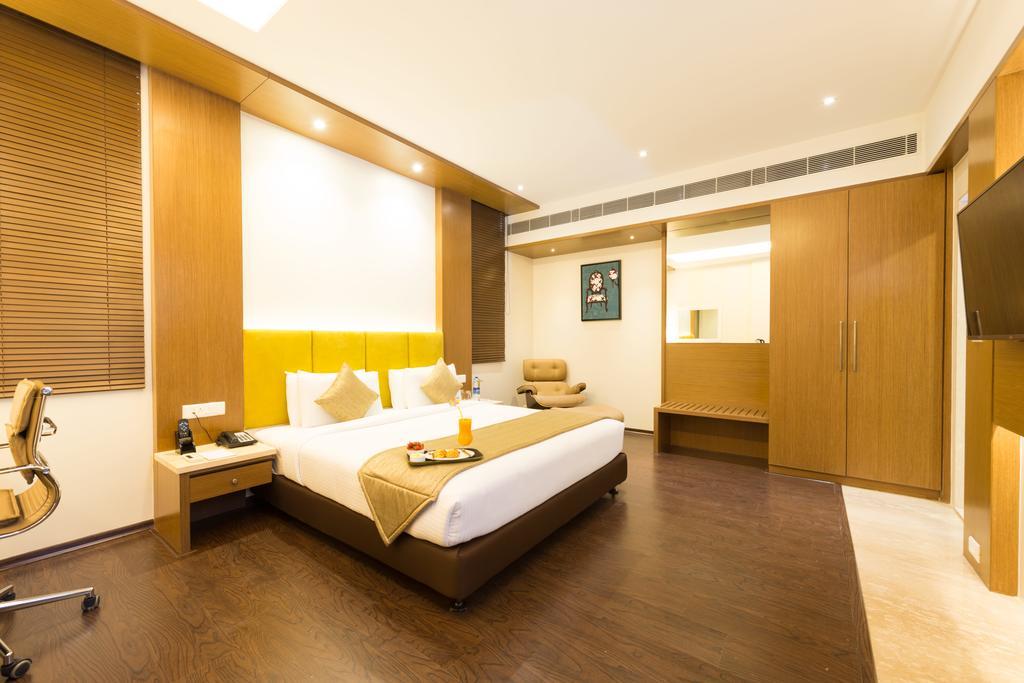 Kiscol Grands Hotel Коимбатур Экстерьер фото